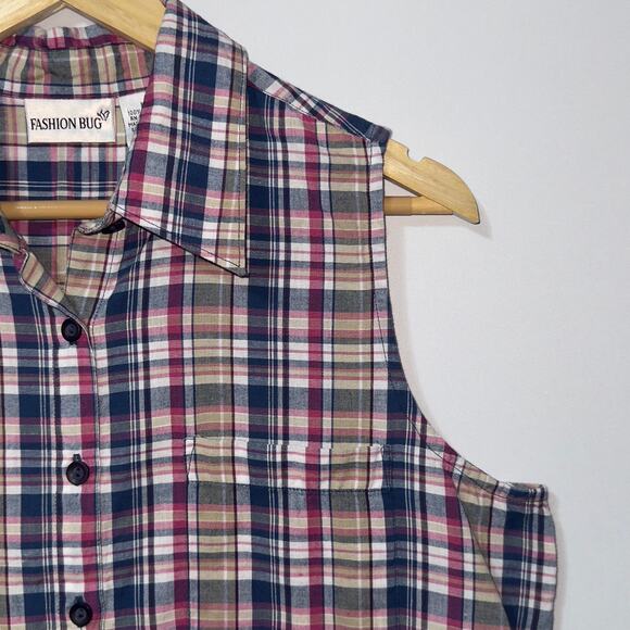 Fashion bug plaid button up top women’s size large - Picture 3 of 6